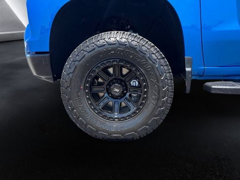 Certified 2025 Chevrolet Silverado 1500 LT Trail Boss w/ Convenience Package II AWD/4WD image 9