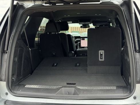 Used 2025 GMC Yukon Denali AWD/4WD image 33