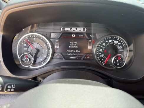 Used 2022 RAM 1500 Big Horn AWD/4WD image 14