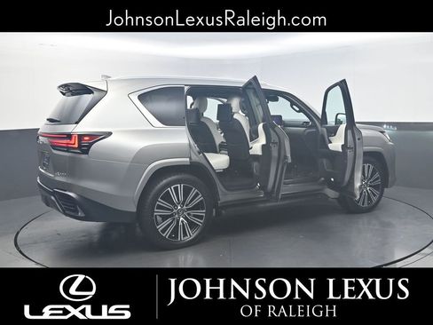 Used 2023 Lexus LX 600 4WD w/ Accessory Package (Z1) image 24