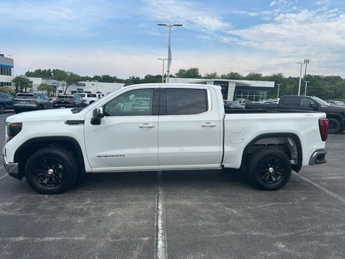 Used 2024 GMC Sierra 1500 SLE AWD/4WD image 8