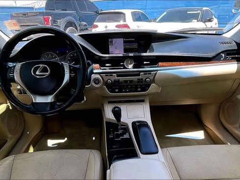 Used 2013 Lexus ES 350 w/ Luxury Pkg FWD image 14