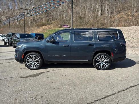 Used 2023 Jeep Grand Wagoneer Series III AWD/4WD image 8