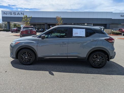 Certified 2021 Nissan Kicks SR FWD image 7