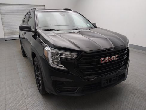 Used 2023 GMC Terrain SLE w/ Elevation Edition FWD image 14