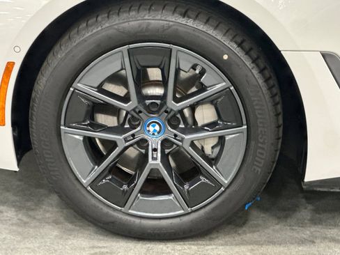 Used 2023 BMW i4 eDrive35 w/ Premium Package RWD image 32