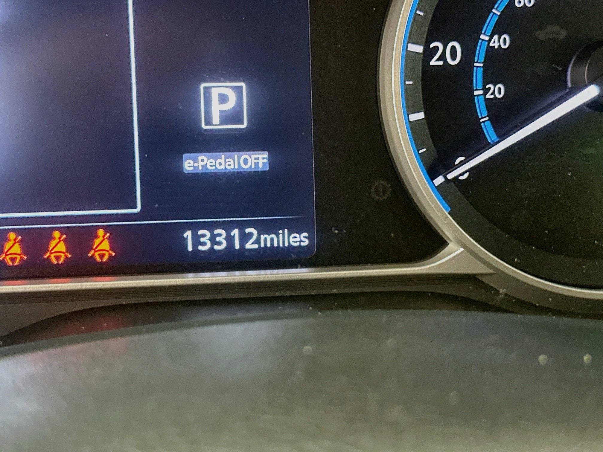 Used 2025 Nissan Leaf S FWD image 19