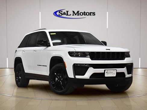 New 2026 Jeep Grand Cherokee Limited w/ Limited Altitude Package AWD/4WD image 1