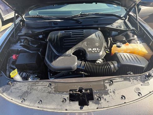 Used 2022 Dodge Charger SXT RWD image 16
