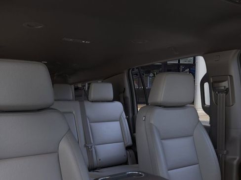 New 2026 Chevrolet Suburban Z71 image 24
