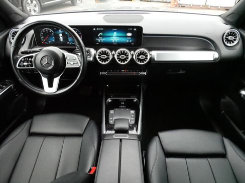 Used 2021 Mercedes-Benz GLB 250 4MATIC image 10
