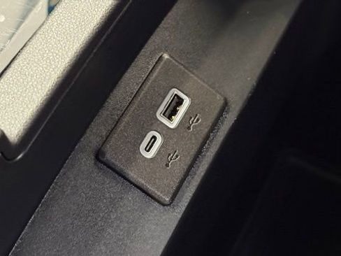 Used 2025 Chevrolet Tahoe LT AWD/4WD image 45