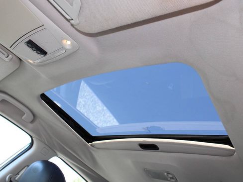 Used 2013 Nissan Sentra SL w/ Leather Pkg FWD image 18