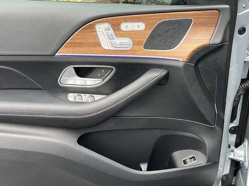 Used 2025 Mercedes-Benz GLE 350 4MATIC w/ Winter Package image 26