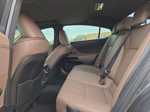 New 2025 Lexus ES 350 w/ Premium Package image 13