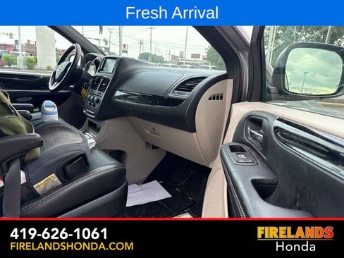 Used 2018 Dodge Grand Caravan SXT FWD image 25
