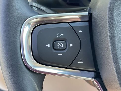 New 2026 Volvo XC40 B5 Plus w/ Protection Package Premier image 32