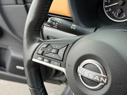 Used 2025 Nissan Sentra SV w/ SV Premium Package FWD image 14