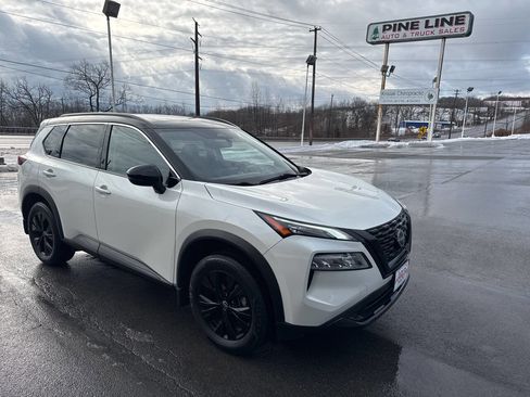 Used 2023 Nissan Rogue SV w/ SV Premium Package image 1