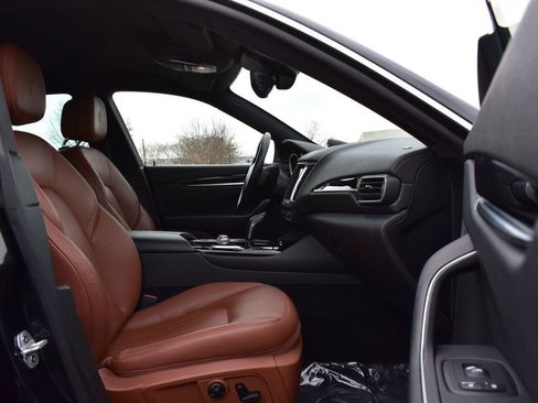 Used 2019 Maserati Levante AWD/4WD image 17