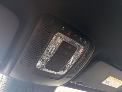 Used 2025 Mercedes-Benz GLA 250 4MATIC image 36