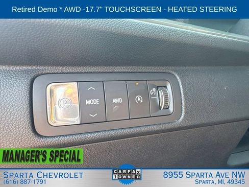 Used 2025 Chevrolet Traverse LT AWD/4WD image 16