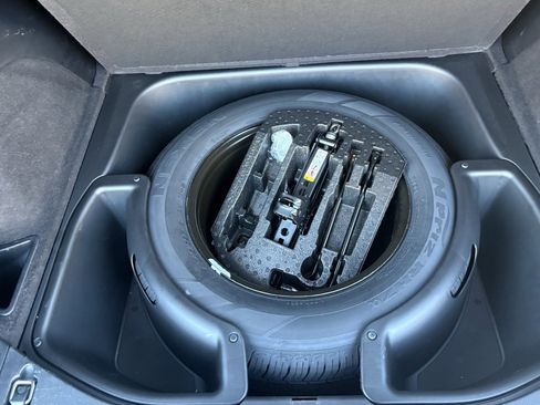 Used 2019 Jeep Grand Cherokee Altitude image 9