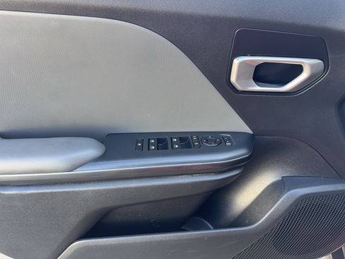 Used 2025 Kia K4 FWD image 10