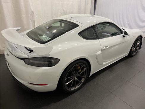 Certified 2020 Porsche 718 Cayman GT4 image 9