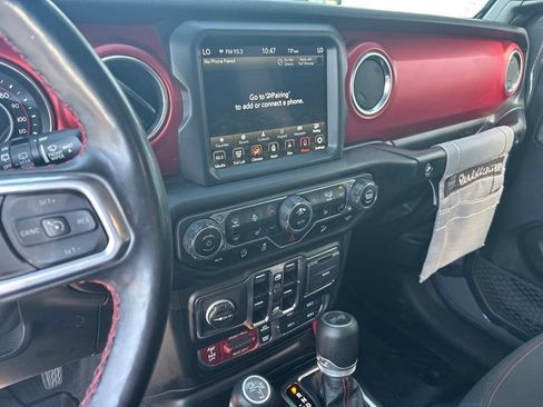Used 2021 Jeep Wrangler Unlimited Rubicon AWD/4WD image 9