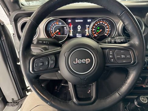 Used 2022 Jeep Wrangler Sport AWD/4WD image 18
