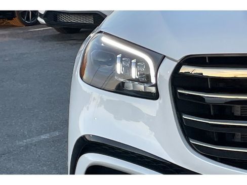Used 2024 Mercedes-Benz GLS 450 4MATIC w/ AMG Line Exterior image 46