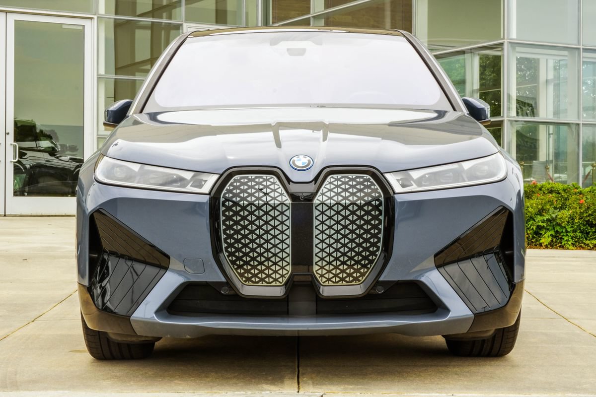 Used 2023 BMW iX M60 w/ Executive Package AWD/4WD image 7