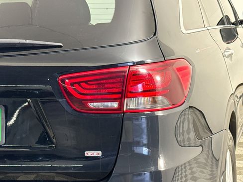 Used 2020 Kia Sorento L FWD image 34