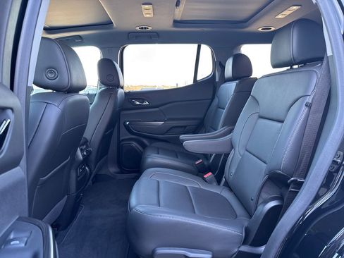 Certified 2023 GMC Acadia SLT image 32