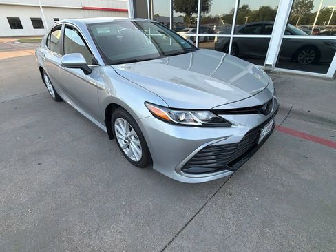 Used 2024 Toyota Camry LE FWD image 3