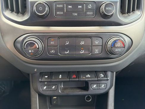 Used 2015 Chevrolet Colorado Z71 AWD/4WD image 23