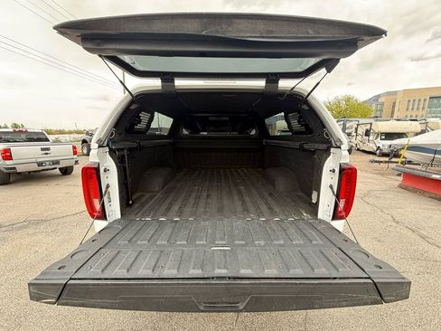 Used 2022 GMC Sierra 2500 Denali w/ Denali Ultimate Package AWD/4WD image 46