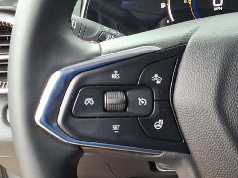 Used 2025 Chevrolet Trax ACTIV w/ Driver Confidence Package FWD image 20