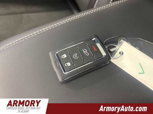 New 2026 Jeep Grand Cherokee Altitude image 23