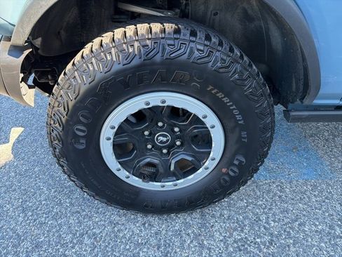 Used 2023 Ford Bronco Badlands w/ Sasquatch Package image 14