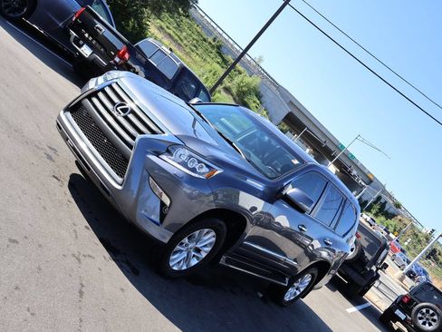Used 2019 Lexus GX 460 Premium AWD/4WD image 3