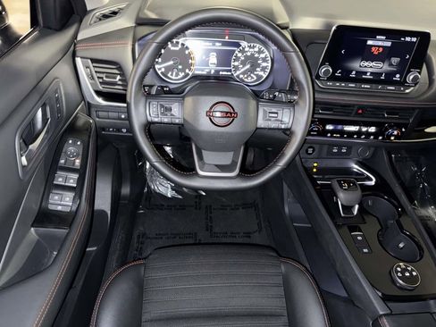 Used 2025 Nissan Rogue SV w/ Rock Creek Premium Package AWD/4WD image 4