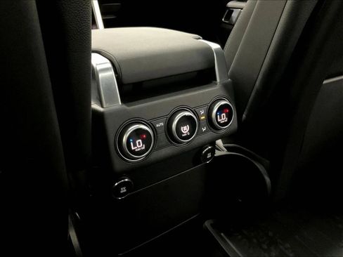 Used 2019 Land Rover Discovery HSE AWD/4WD image 20