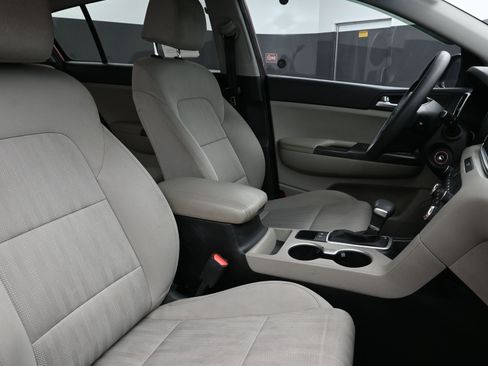 Used 2022 Kia Sportage LX image 28