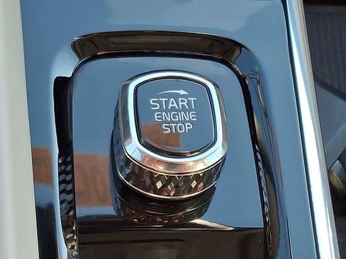 Certified 2023 Volvo XC60 B5 Plus w/ Climate Package image 26