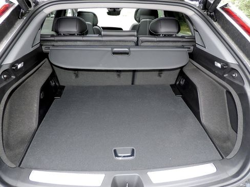 New 2026 Cadillac Optiq Luxury 2 image 13