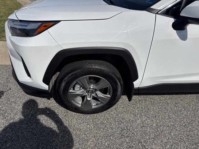 Used 2025 Toyota RAV4 XLE w/ Convenience Package AWD/4WD image 3