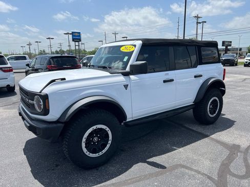Used 2022 Ford Bronco 4-Door w/ Sasquatch Package AWD/4WD image 3