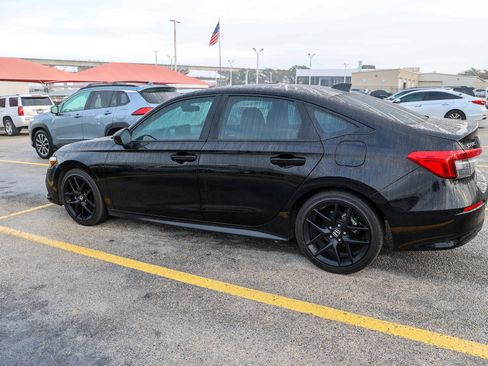 Used 2024 Honda Civic Sport image 10
